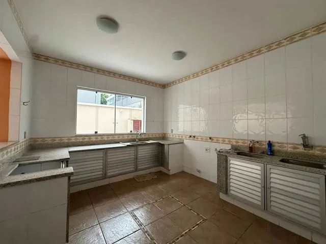 Imagem 8: Imóvel para Aluguel com 420 Metros Quadrados com 4 Quartos em Castelo - Belo Horizonte