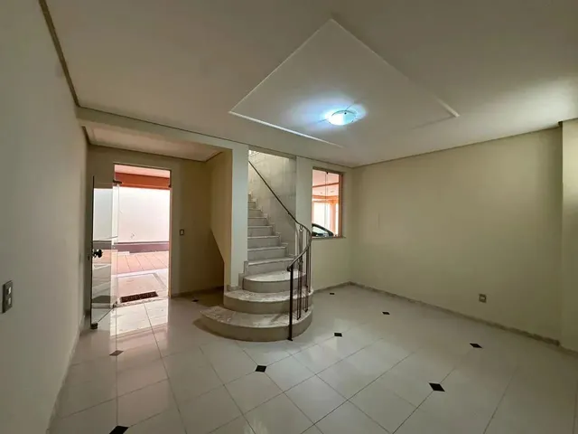 Imagem 15: Imóvel para Aluguel com 420 Metros Quadrados com 4 Quartos em Castelo - Belo Horizonte