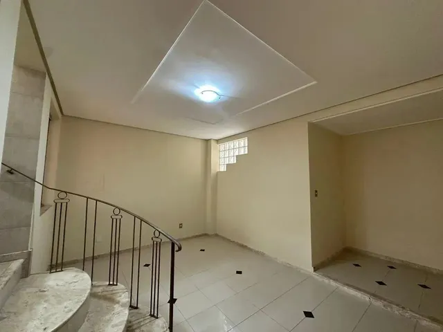 Imagem 2: Imóvel para Aluguel com 420 Metros Quadrados com 4 Quartos em Castelo - Belo Horizonte
