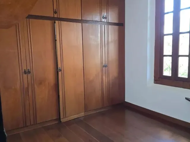 Imagem 9: Casa de Luxo com 4 Quartos e Lazer Completo Próximo À Lagoa da Pampulha