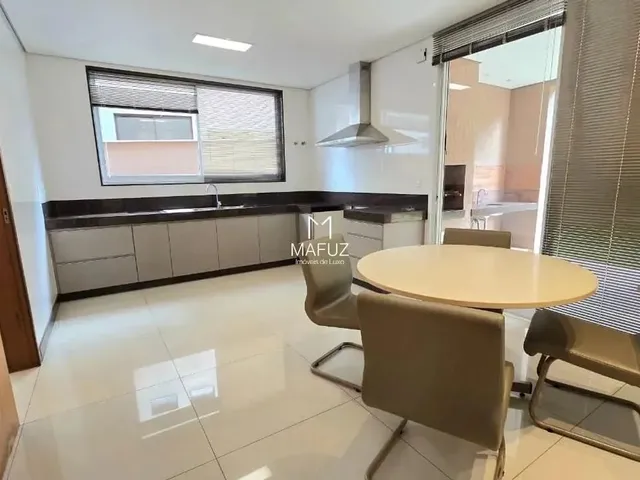 Imagem 10: Casa para Aluguel com 4 Quartos (1 Suíte Master), Vista para Lagoa e Varanda Gourmet