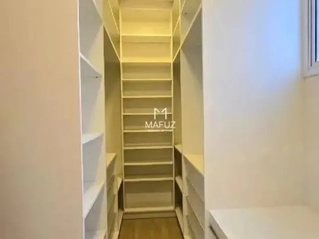 Imagem 2: Casa para Aluguel com 4 Quartos (1 Suíte Master), Vista para Lagoa e Varanda Gourmet