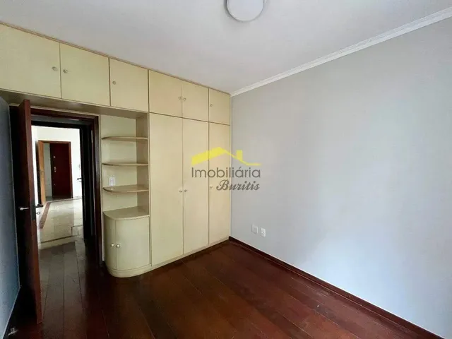 Imagem 11: Apartamento 3 Quartos para Locação em Rua Tranquila e Bem Localizada