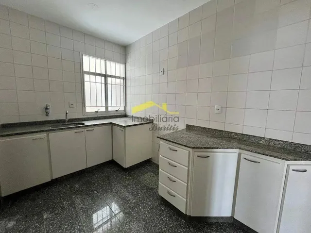 Imagem 2: Apartamento 3 Quartos para Locação em Rua Tranquila e Bem Localizada