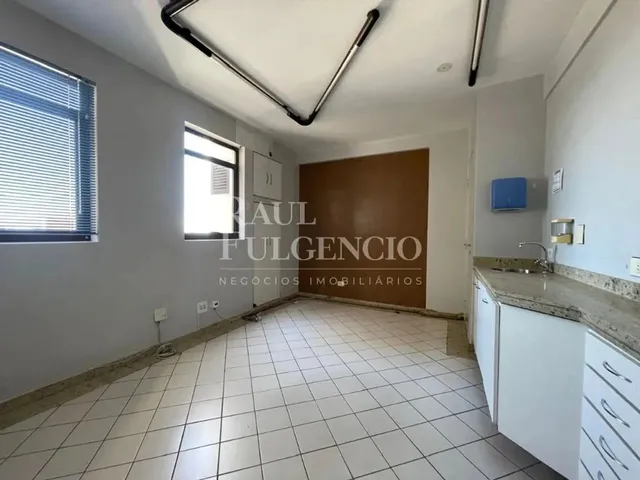 Imagem 13: Sala Comercial para Venda no Centro de Londrina, 77 M ² Útil com 01 Vaga de Garagem
