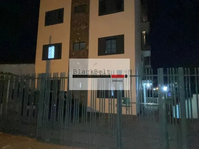 Imagem: O apartamento possui 2 Dormitórios, 1 Banheiro, 1 Vaga na