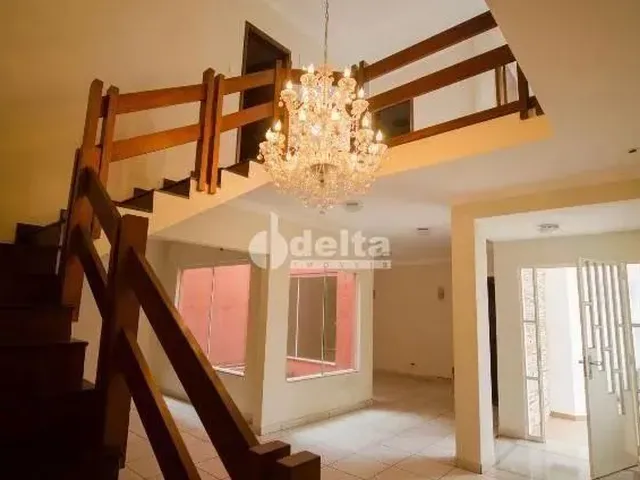 Imagem 15: Casa Comercial Disponível para Locação no Bairro Centro em Uberlândia-Mg