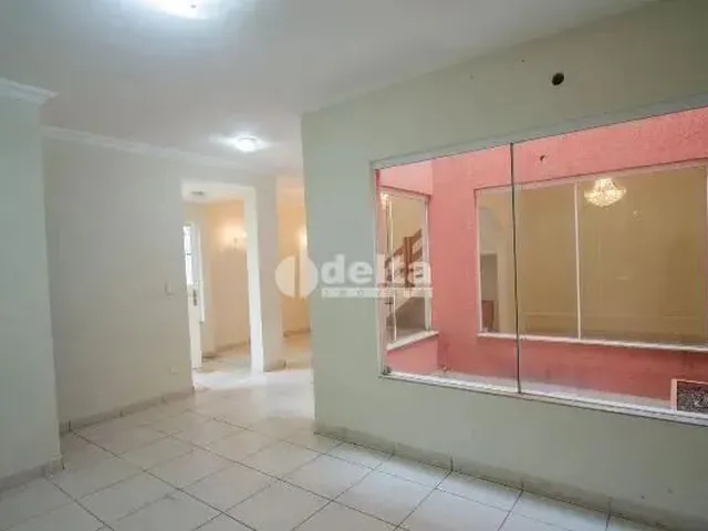 Imagem 10: Casa Comercial Disponível para Locação no Bairro Centro em Uberlândia-Mg
