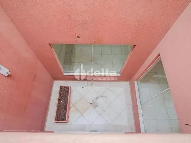 Imagem 16: Casa Comercial Disponível para Locação no Bairro Centro em Uberlândia-Mg