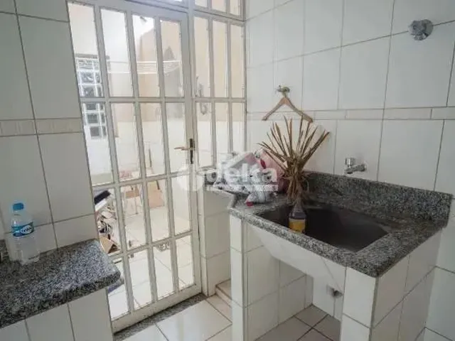 Imagem 4: Casa Comercial Disponível para Locação no Bairro Centro em Uberlândia-Mg