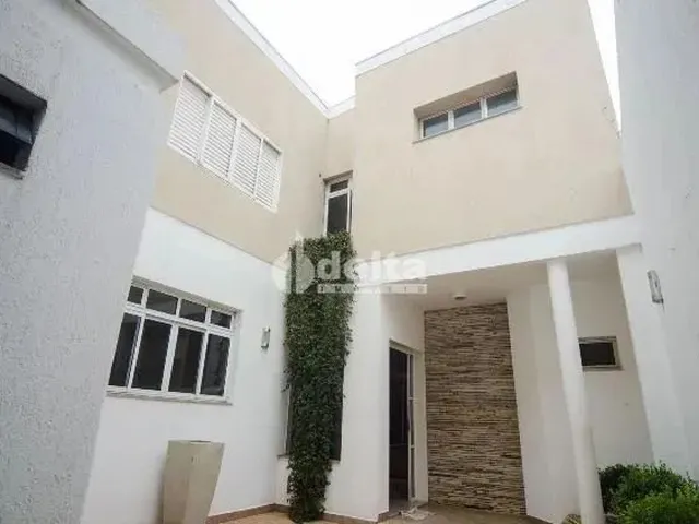 Imagem 11: Casa Comercial Disponível para Locação no Bairro Centro em Uberlândia-Mg