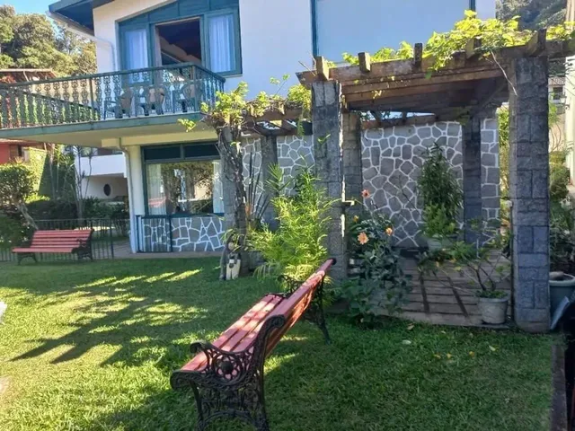 Imagem: Casa À Venda 4 Quartos, 3 Vagas, 840M²