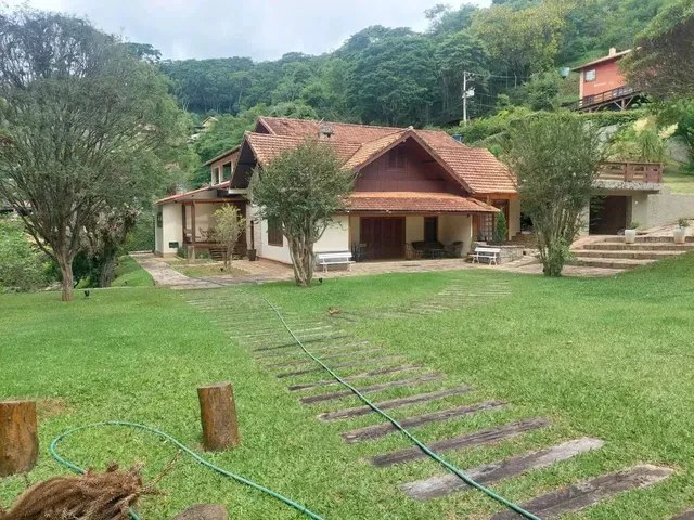 Imagem: Casa 600 M2 com 5 Quartos em Itaipava