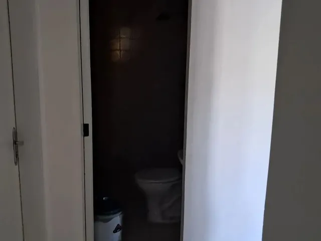 Imagem 5: Aluga - Se Quarto no Jardim Renascença. Energia, Internet , Água Inclusos e Garagem
