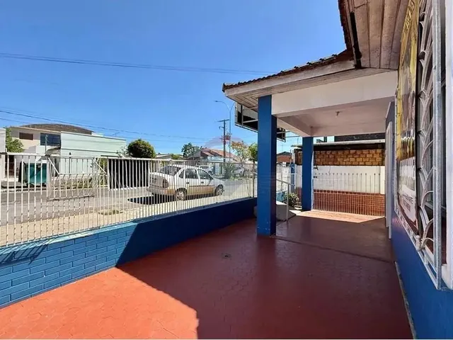 Imagem 2: Casa com 3 Dormitórios na Avenida Francisco Hermenegildo