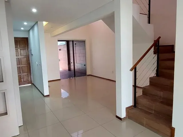 Imagem 8: Sobrado Semimobiliado com Piscina e Área Gourmet