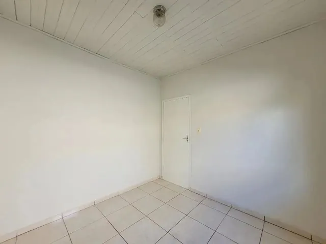 Imagem 6: Casa para Alugar em Maringá, Zona 04, com 2 Quartos, com 74.7 M²