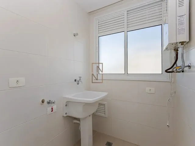 Imagem 6: Apartamento Mobiliado com 2 Quartos e 2 Vagas de Garagem no Bigorrilho!