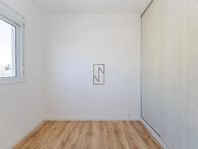 Imagem 2: Apartamento Mobiliado com 2 Quartos e 2 Vagas de Garagem no Bigorrilho!