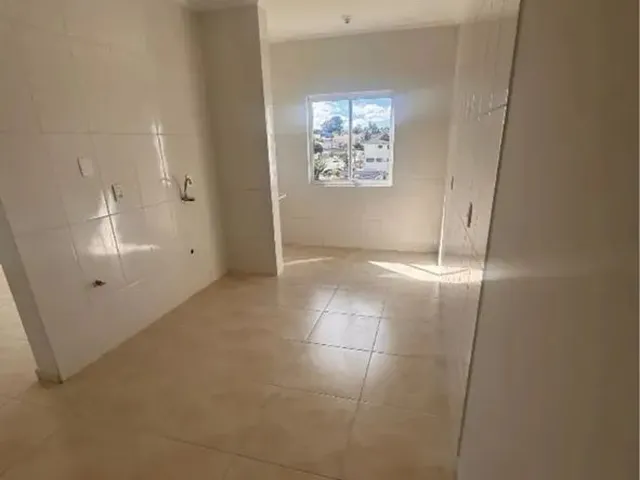 Imagem 2: Alugo Apto C/ Suíte e 2 Vagas de Garagem