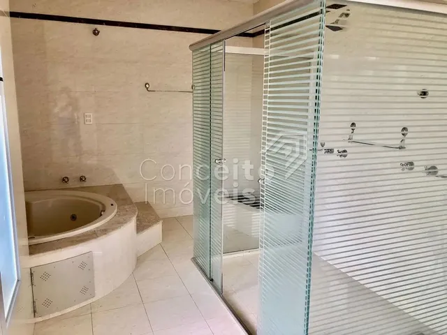 Imagem 15: Sobrado Triplex com Piscina - Centro