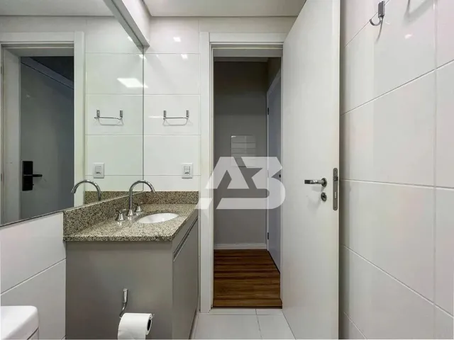 Imagem 14: Apartamento com 1 Dormitório para Alugar por R$ 2.890,00/Mês - Centro - Curitiba/Pr