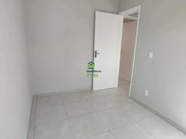 Imagem 5: Imóvel para Aluguel com 41M² com 3 Quartos em Fazendinha - Curitiba - Pr