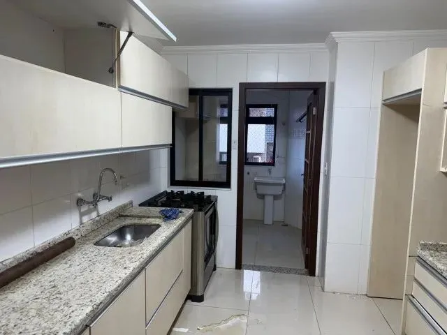 Imagem 12: Apartamento com 3 Quartos para Alugar no Novo Centro de Maringá - Zona 01