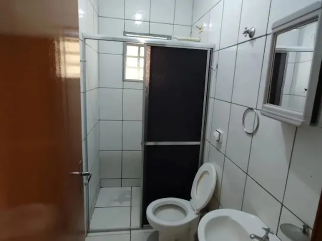 Imagem 4: Casa para Alugar com 03 Quartos com Ótima Localização no Jardim Catedral