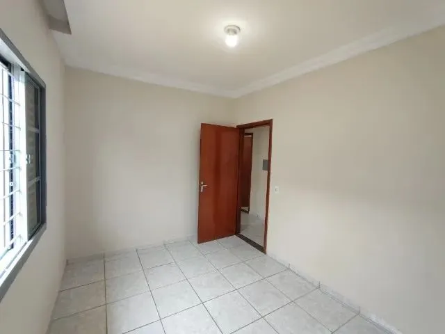 Imagem 14: Casa para Alugar com 03 Quartos com Ótima Localização no Jardim Catedral