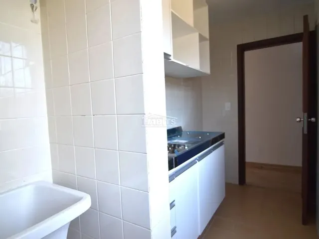 Imagem 3: Apartamento com 1 Dormitório À Venda com 55M² no Bairro Centro - Curitiba / Pr