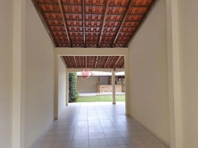 Imagem 2: Sobrado para Alugar em Maringá, Jardim Vitória, com 4 Quartos, com 269.5 M²