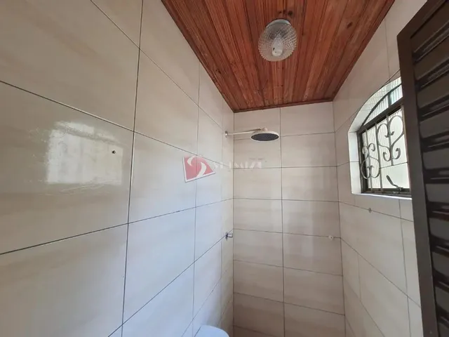 Imagem 10: Sobrado para Alugar em Maringá, Jardim Vitória, com 4 Quartos, com 269.5 M²