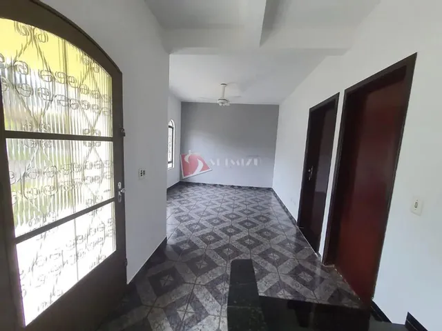 Imagem 8: Sobrado para Alugar em Maringá, Jardim Vitória, com 4 Quartos, com 269.5 M²