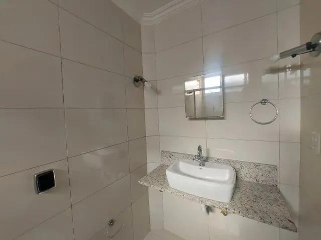 Imagem 12: Aluga-Se! Apartamento 3 Quartos (1 Suíte) - Zona 7