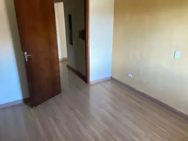 Imagem 3: Imóvel para Aluguel com 90 Metros Quadrados com 3 Quartos em Jardim Alvorada - Maringá