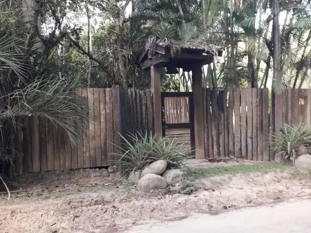 Imagem: A casa possui 1 Dormitório, 1 Banheiro, 3 Vagas na