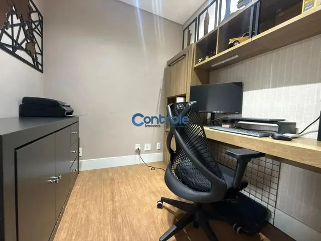 Imagem 3: Apartamento com 03 Dormitórios + Home Office com 02 Vagas e Mobiliado na Praia Comprida