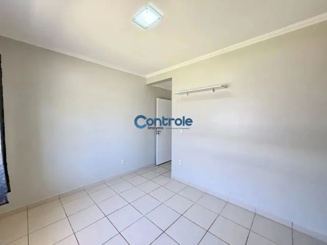 Imagem 6: Casa com 3 Dormitórios, Sendo 1 Suíte, 2 Vagas de Garagem, Localizada no Bairro Pagani
