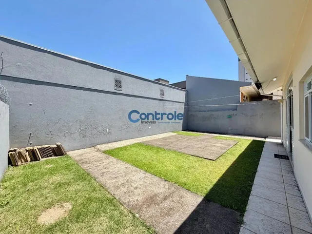 Imagem 7: Casa com 3 Dormitórios, Sendo 1 Suíte, 2 Vagas de Garagem, Localizada no Bairro Pagani