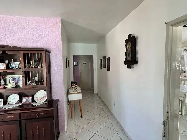 Imagem 7: Casa no Centro da Palhoça com Terreno Grande e Duas Casas