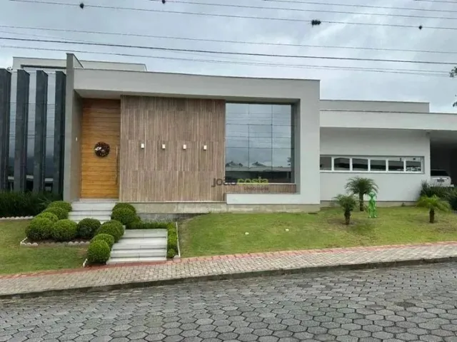 Imagem: Casa com 4 Dormitórios À Venda, 360 M²