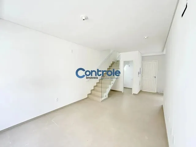 Imagem: Sobrado em Condominio Fechado em Palhoça!