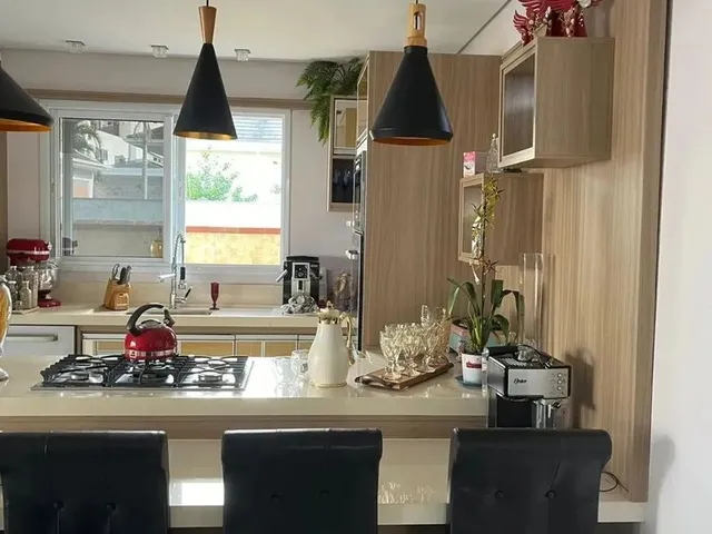 Imagem 12: Casa com 4 Dormitórios, Sendo 3 Suítes, Garagens para 2 Carros