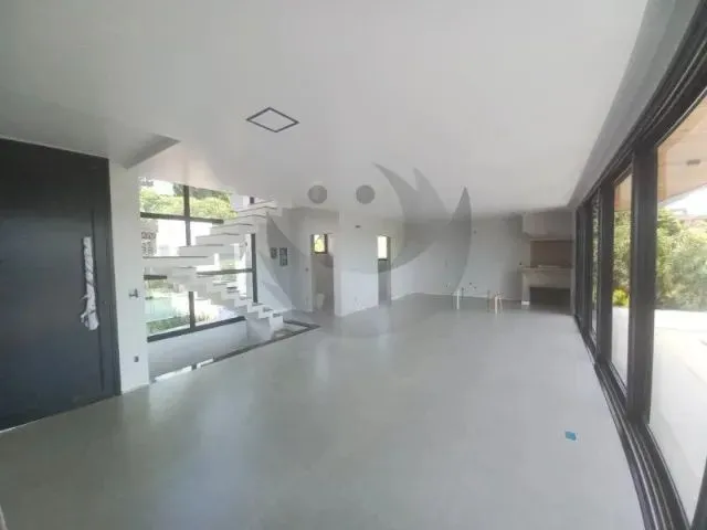 Imagem 9: Casa em Santo Amaro da Imperatriz 1 Suíte 2 Quartos e 1 Escritório Rua Pavimentada!
