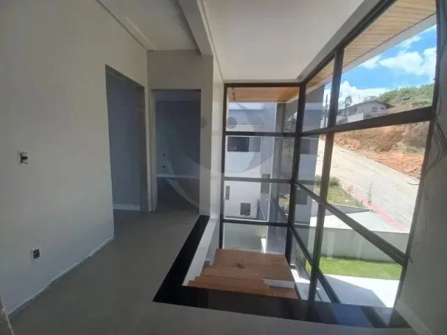 Imagem 7: Casa em Santo Amaro da Imperatriz 1 Suíte 2 Quartos e 1 Escritório Rua Pavimentada!