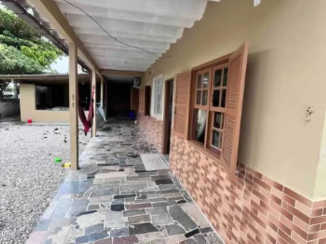 Imagem: Casa Ampla com 6 Quartos(4 com Ar),A 500Mts
