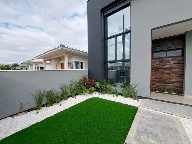 Imagem 8: Casa com 3 Dormitórios Sendo Uma Suíte, com Piscina.