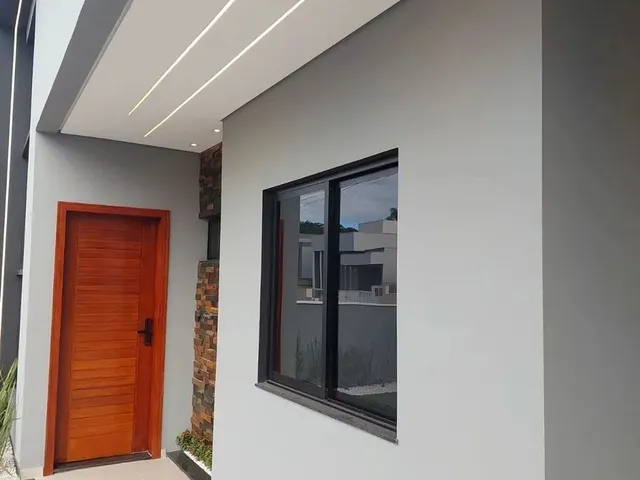 Imagem 15: Casa com 3 Dormitórios Sendo Uma Suíte, com Piscina.