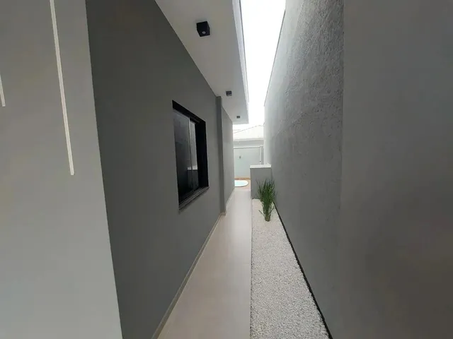 Imagem 10: Casa com 3 Dormitórios Sendo Uma Suíte, com Piscina.
